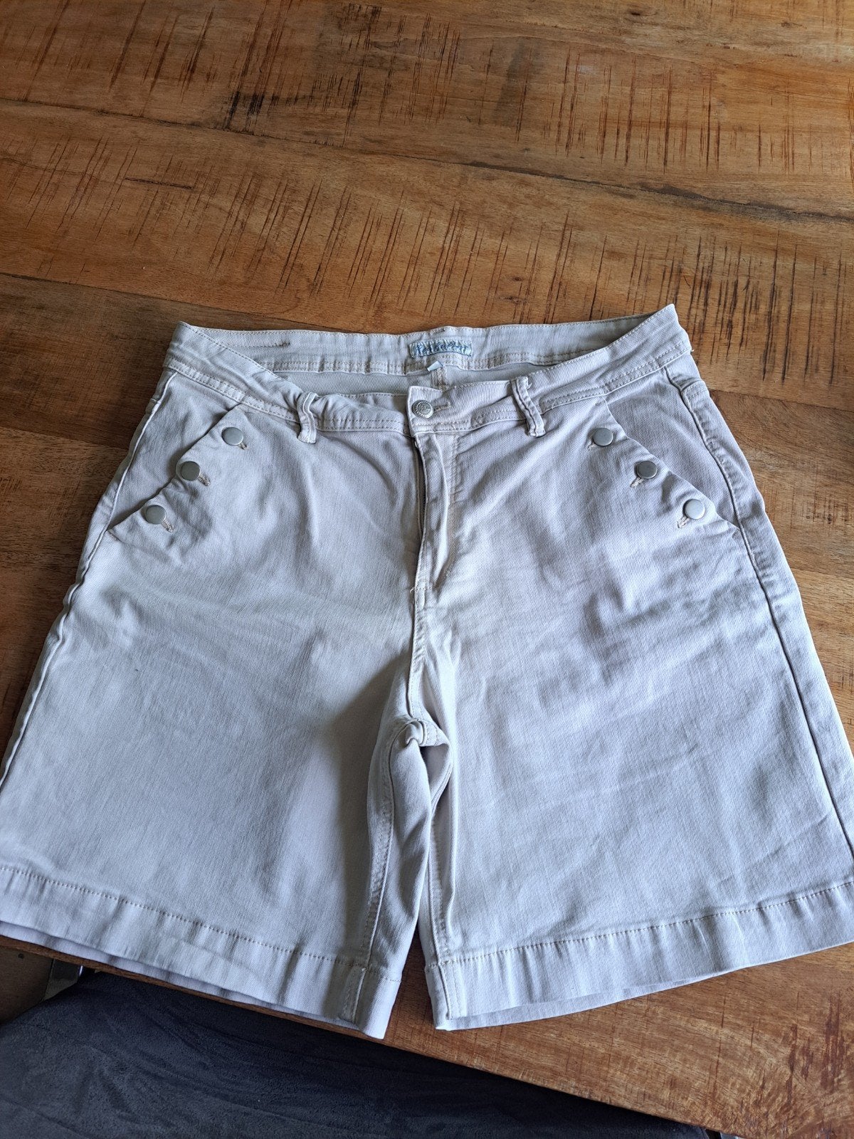 Mooie Red Button korte broek,  licht zandkleurig.Maat 44, Ophalen, Kort, Beige, Maat 42/44 (L)