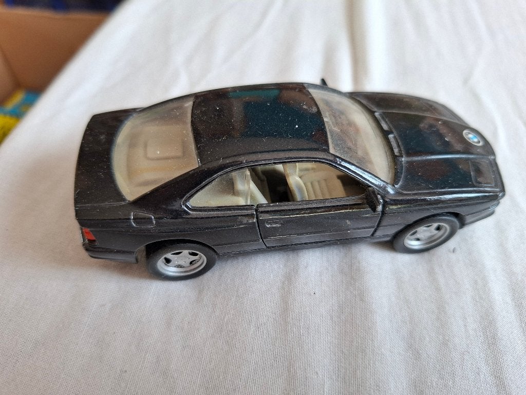 Maisto Shell BMW 850 CSi 1/42, Ophalen of Verzenden, Auto