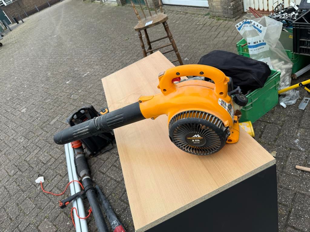 McCulloch M325 Bladblazer - Werking Onbekend, Tuin en Terras, Ophalen of Verzenden, Gebruikt, Benzine, Handgedragen