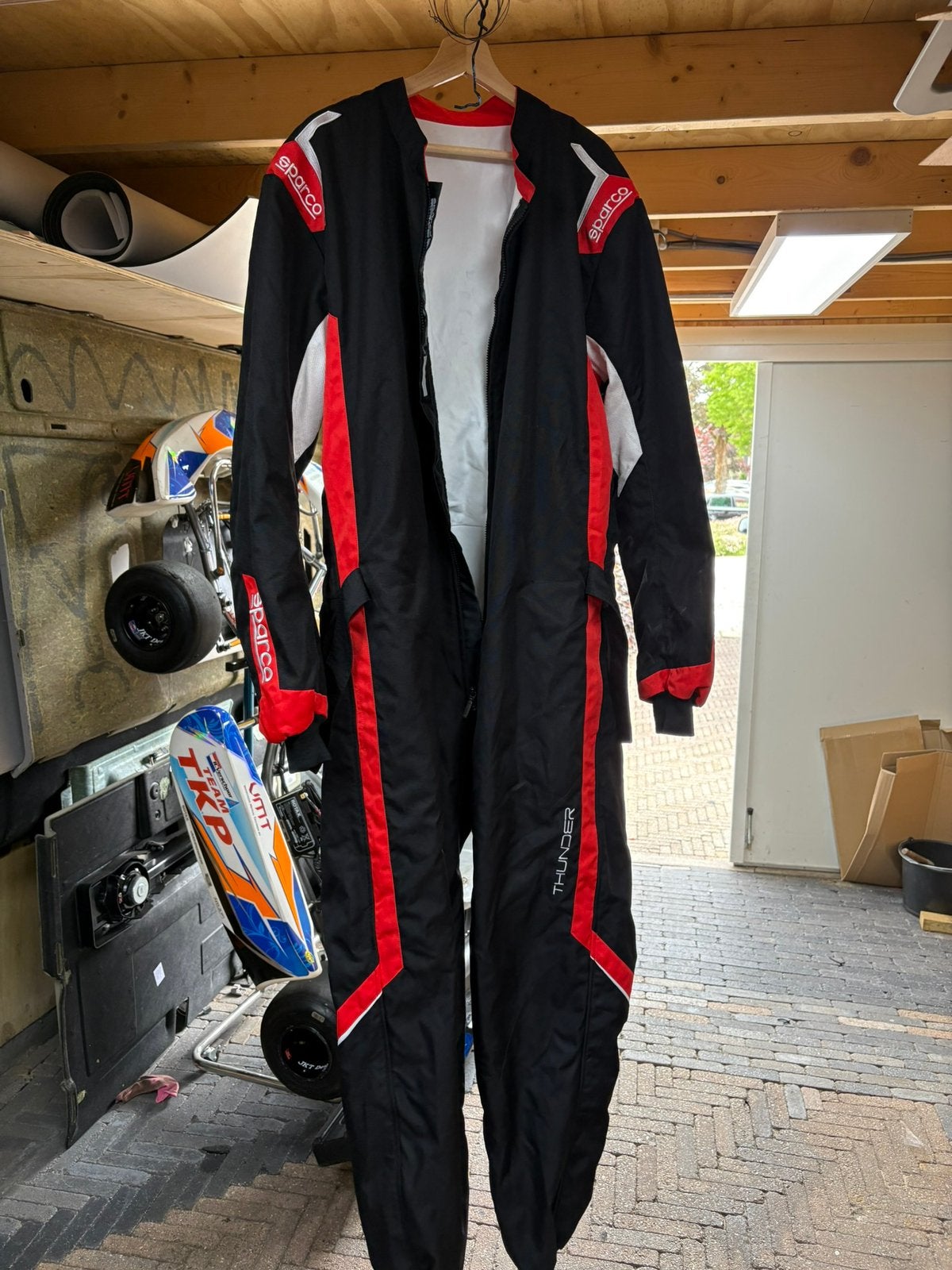 Kart overal, helm, schoenen, handschoenen, Sport en Fitness, Karting, 7711na, Kleding of Schoenen, Ophalen of Verzenden, Zo goed als nieuw