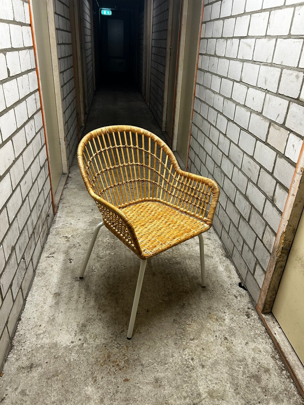 Eetkamer stoelen rotan/ wit. Prijs is voor 4 stuks., Ophalen, Zo goed als nieuw, Wit