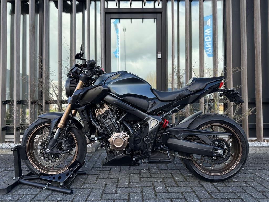 HONDA CB 650 R -2023- Topstaat - Garantie CB650R, HONDA, 4 cilinders, Bedrijf, Onbekend