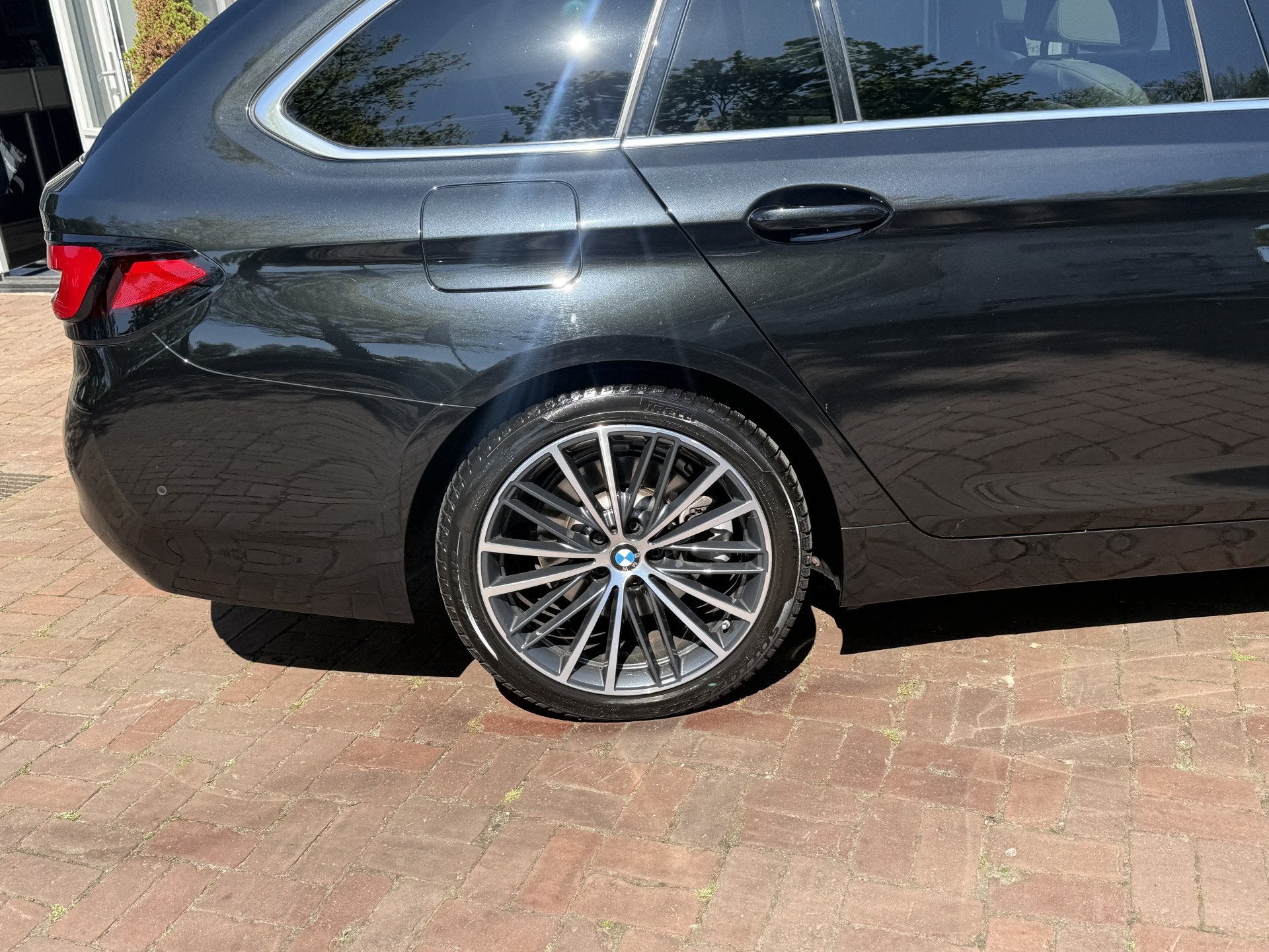 Foto 77 van BMW 5 Serie Touring 520i High Executive | Pano | Leder | 04-