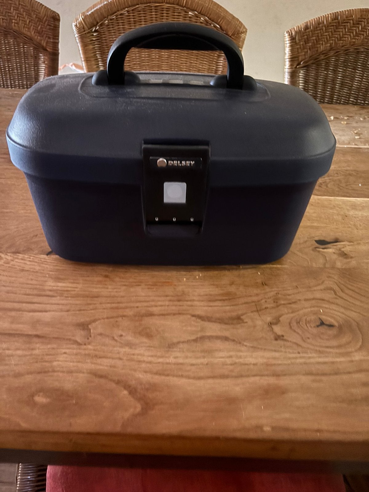 Delsey beauty case., Ophalen of Verzenden, Zo goed als nieuw, Blauw