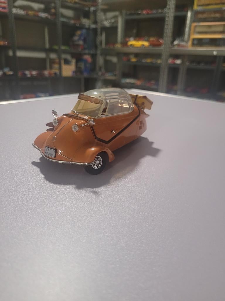 Verschillende messerschimt. S, R, Auto, R, Revell