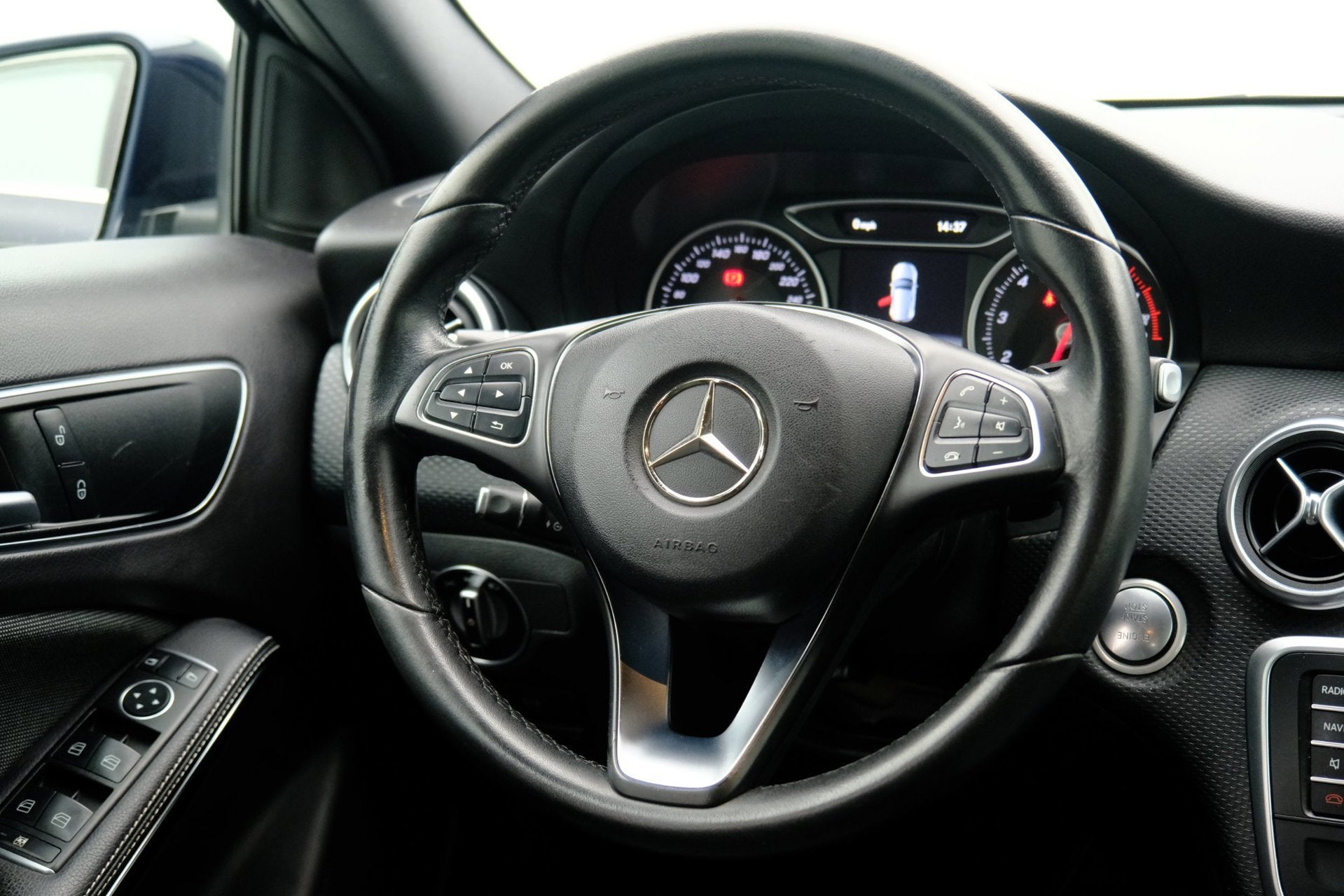 Foto 7 van Mercedes-Benz A-klasse 160 Ambition Aut. LED|Navi|1e Eig|Hal
