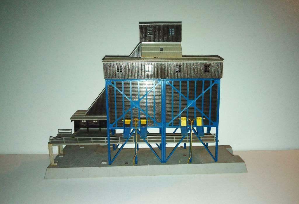 Wiad H0 EB302 - Schotterwerk met 2 motoren voor 4 loskleppen, Overige merken, Wisselstroom, Gebruikt, Brug, Tunnel of Gebouw