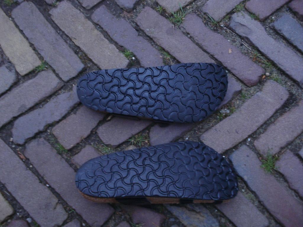 MAYARI ZWART LAK BIRKENSTOCKS 39 GRATIS VERZENDING PER POST, Slippers, Verzenden, Zwart, Nieuw