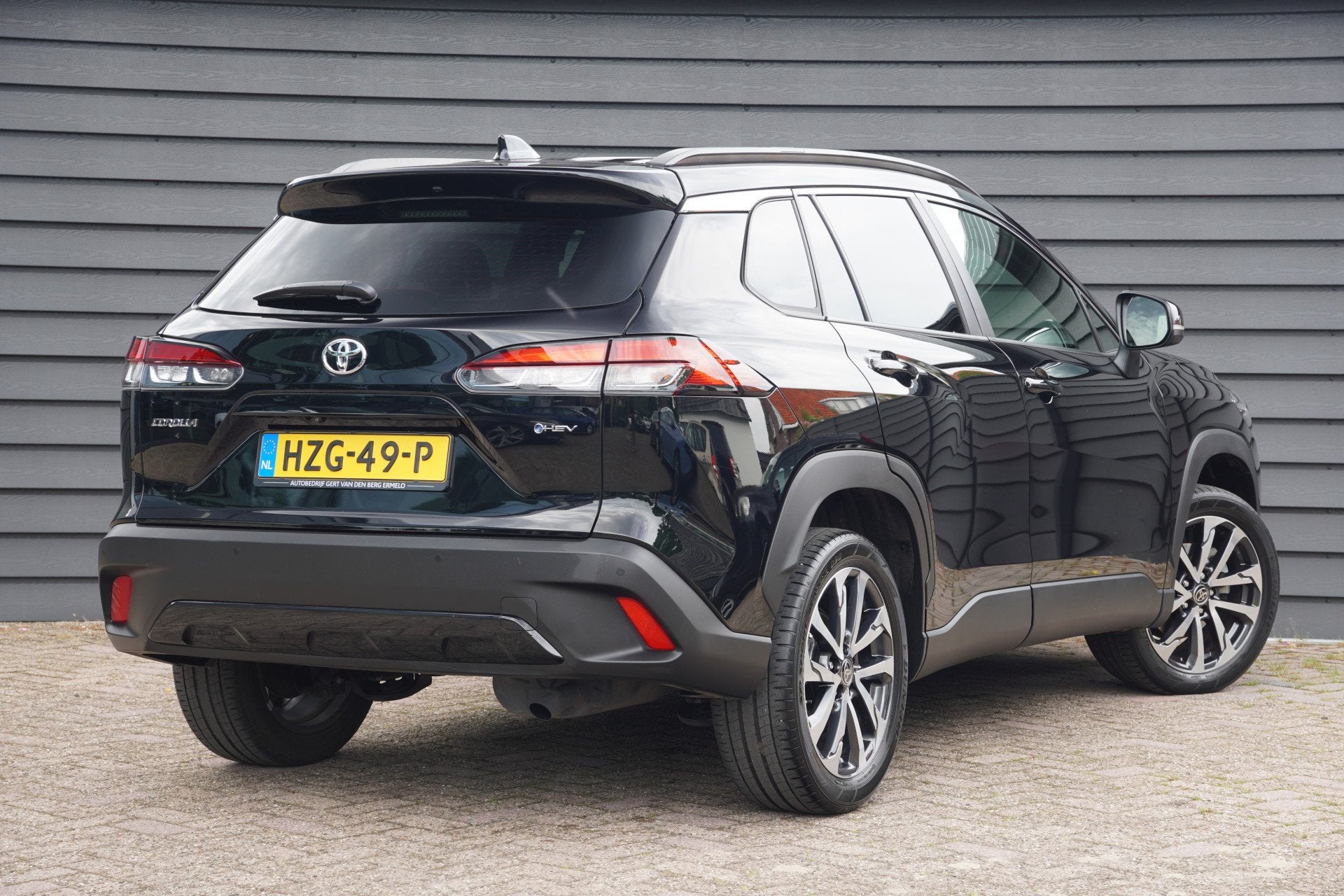 Toyota Corolla Cross Hybrid 140 Style - STOEL/STUURVERWARMIN, Stof, Gebruikt, 4 cilinders, Zwart