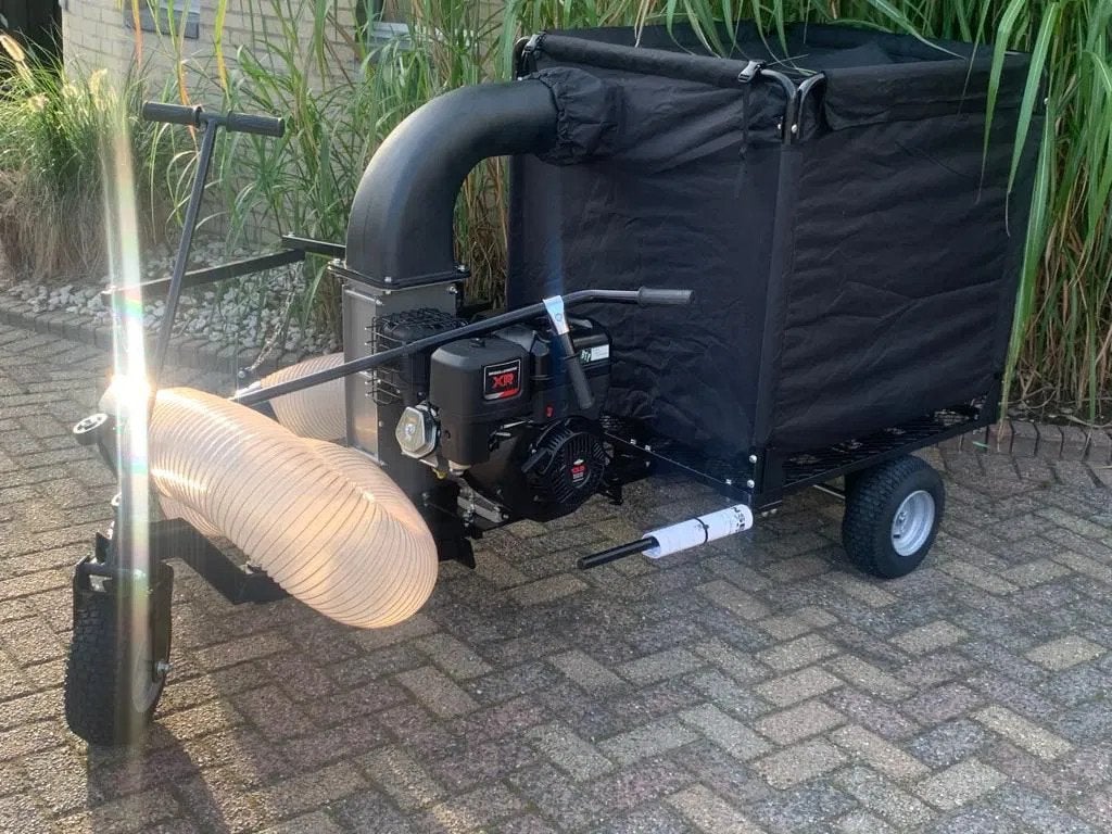 BTP Bladzuiger Jansen LS-700, trekdissel, loofzuiger op kar, Gebruikt, BTP