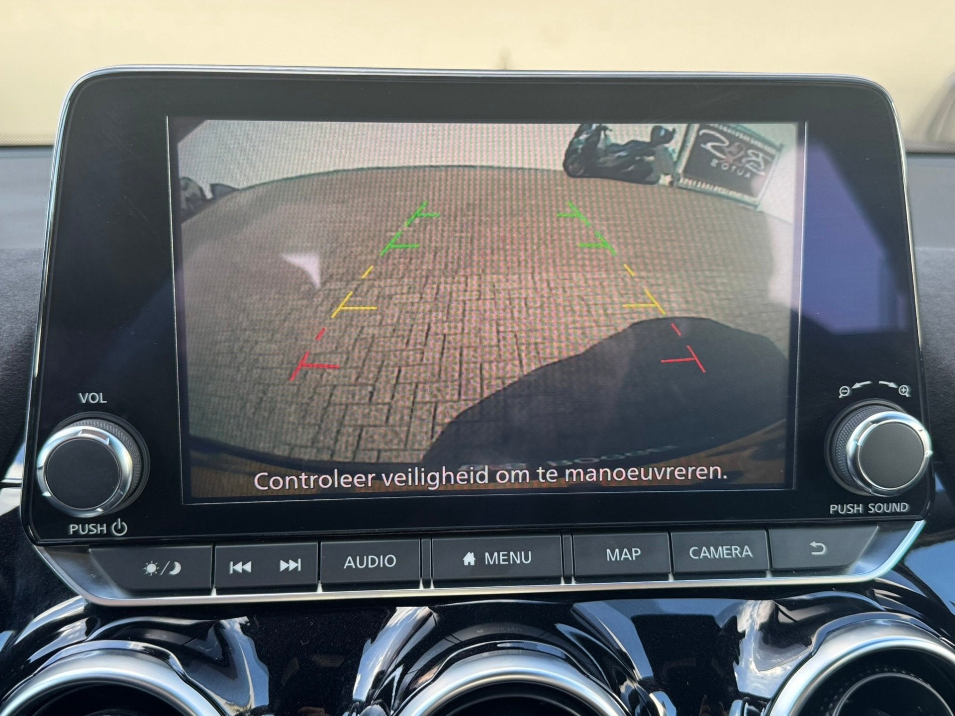 Nissan Juke 1.6 Hybrid Premiere Ed. N-Design Trekhaak Adapti, Auto's, 1300 kg, Gebruikt, 4 cilinders, Blauw
