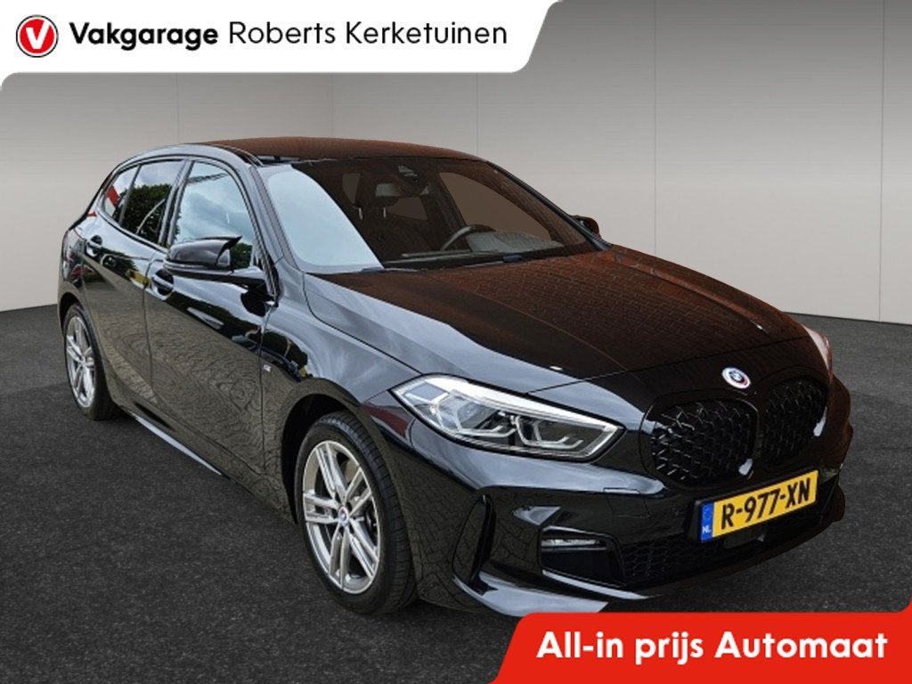 BMW 1-serie 120i M-Sport Automaat Sportpack Carplay Camera, Auto's, 730 kg, Gebruikt, Euro 6, 4 cilinders