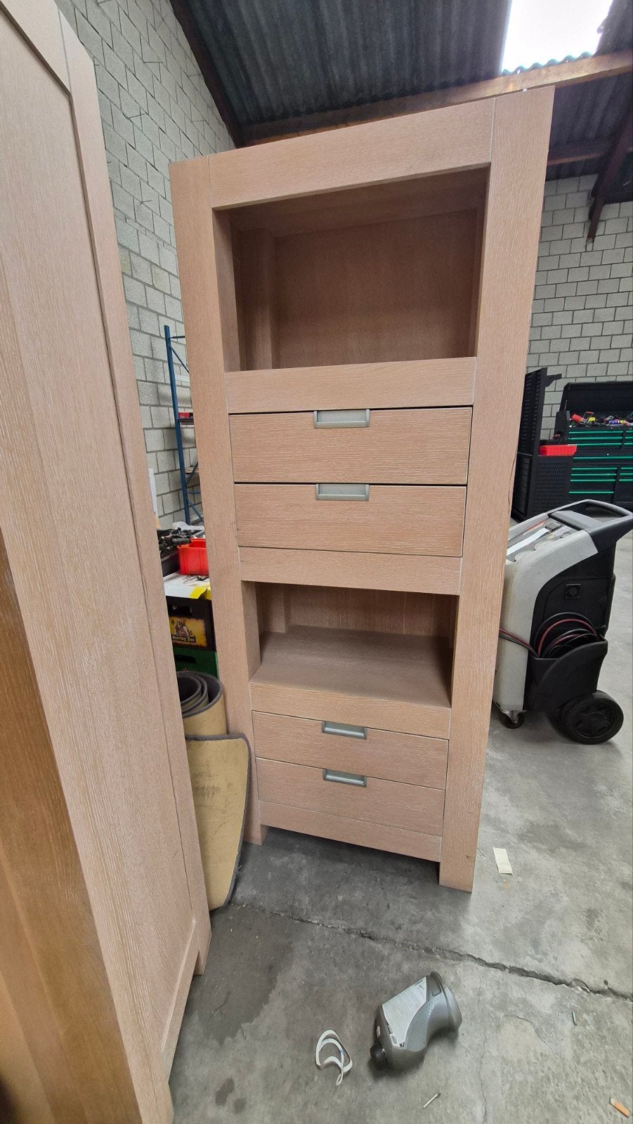 Houten kast met lades en open vakken, Met plank(en), Gebruikt, Modern, 150 tot 200 cm