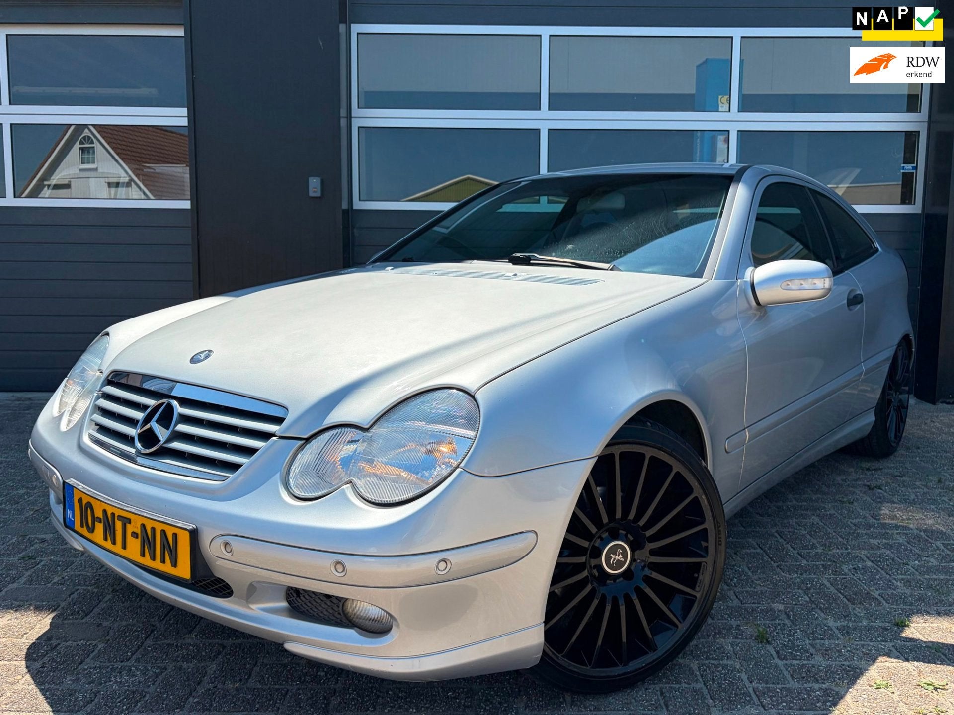 Mercedes-Benz C-klasse Sportcoupé 180 K|Automaat!|, Auto's, Automaat, Gebruikt, Zwart, 4 stoelen