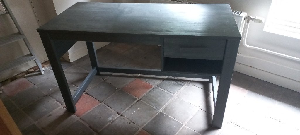 grijs bureau tje, Huis en Inrichting, Overige Huis en Inrichting, Ophalen, Gebruikt