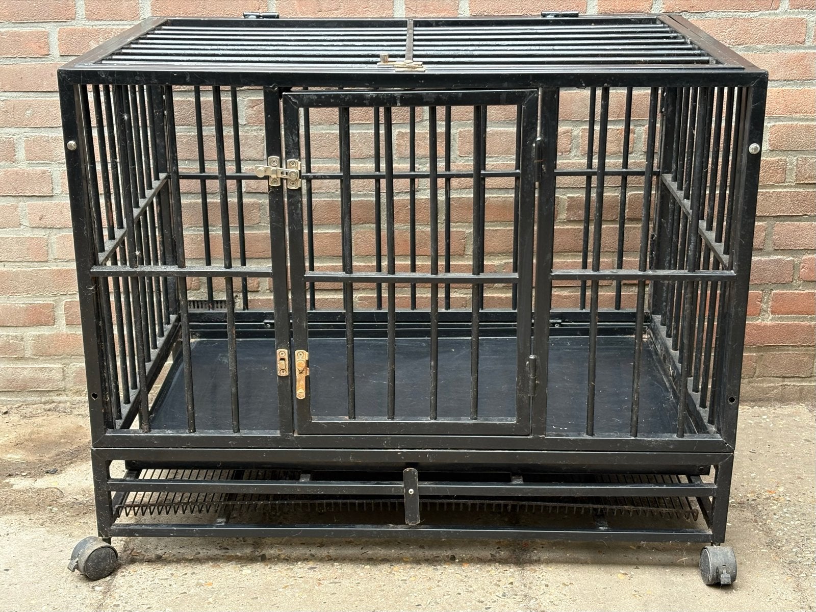 Zeer stevige hondenbench €30   90x60x75, Dieren en Toebehoren, Hondenbenches, Ophalen, Gebruikt