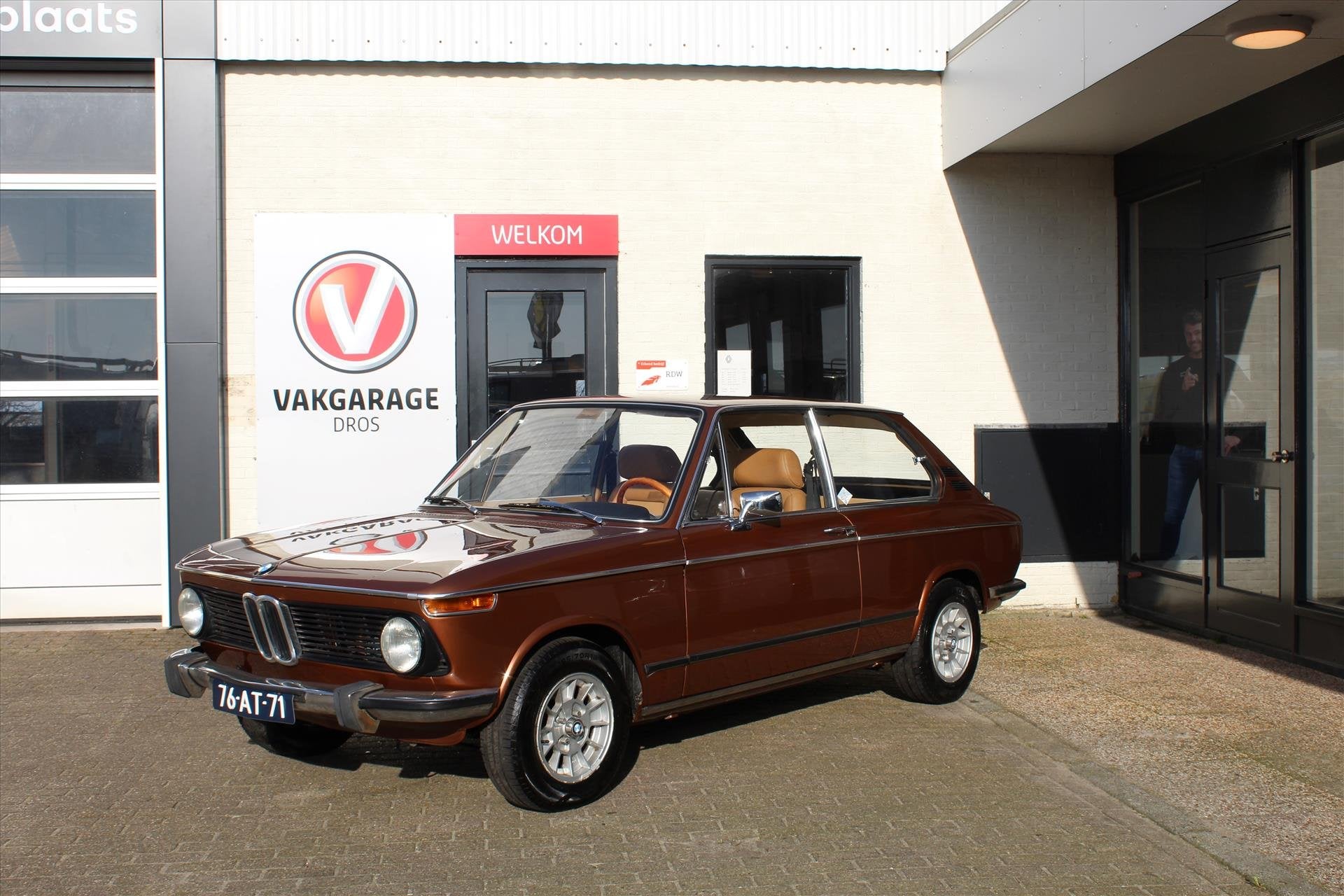 BMW 1800 1802 Touring, Auto's, 1766 cc, Bruin, 4 stoelen, Origineel Nederlands