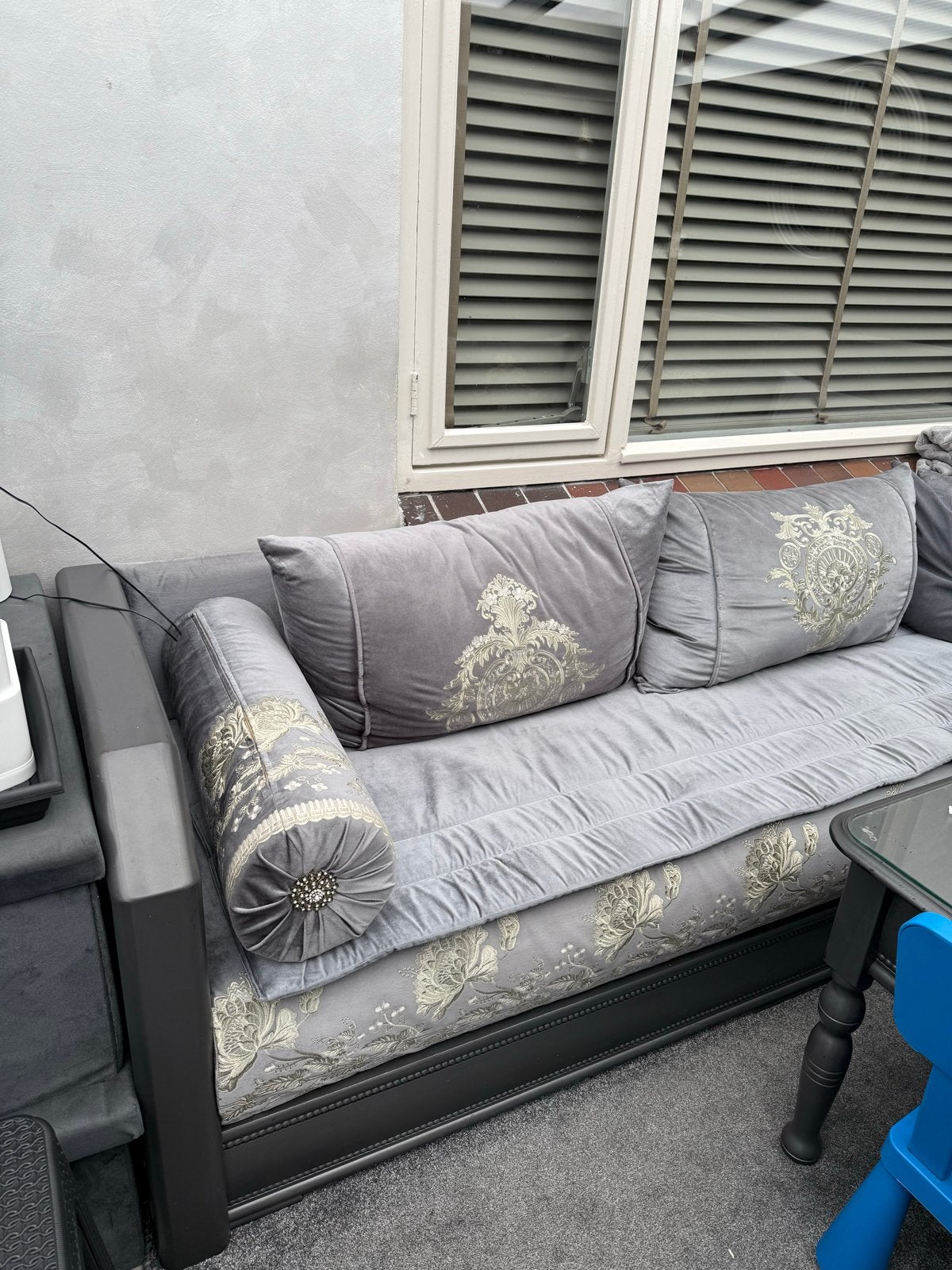 Luxe Sedari (Marokkaanse banken) - Grijs met goud borduursel, Huis en Inrichting, 300 cm of meer, 75 tot 100 cm, Ophalen of Verzenden