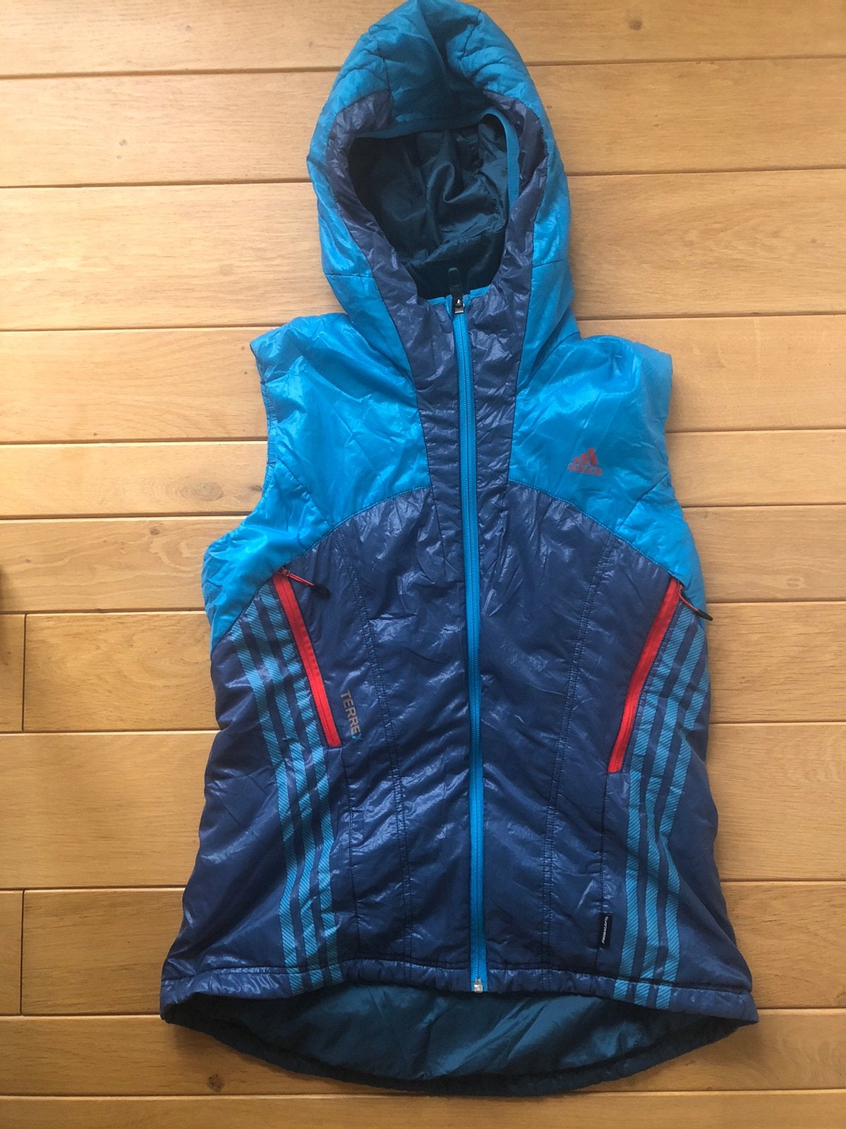 Adidas dons bodywarmer M, Ophalen of Verzenden, Zo goed als nieuw, Maat 38/40 (M), Blauw