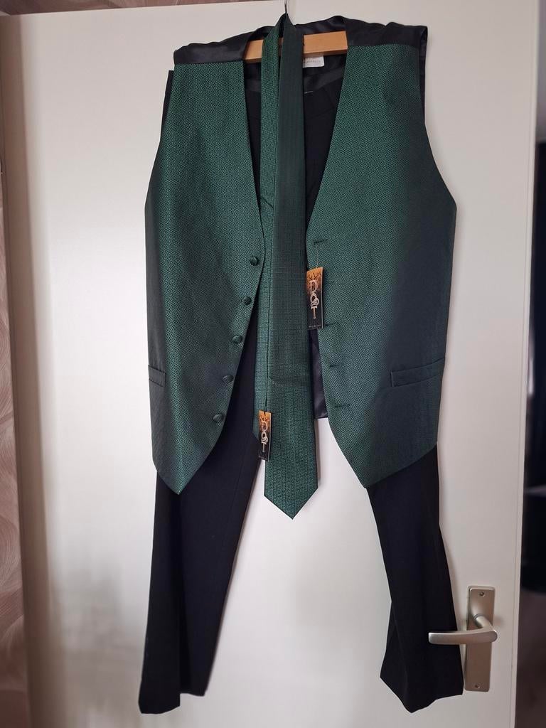 Heren gala pak maat 44, Kleding | Heren, Kostuums en Colberts, Ophalen of Verzenden, Nieuw, Maat 46 (S) of kleiner, Zwart