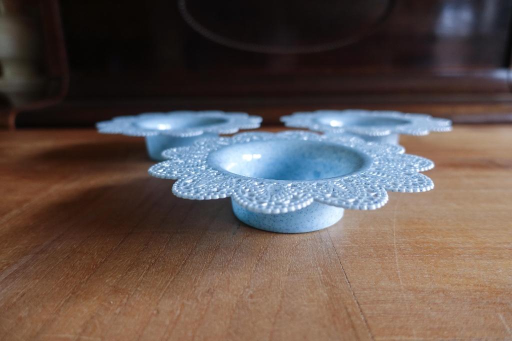 nieuw - blauwe schaaltjes - bloembakjes - bloemsierkunst, Tuin en Terras, Bloempotten, Kunststof, Rond, Nieuw, Ophalen of Verzenden