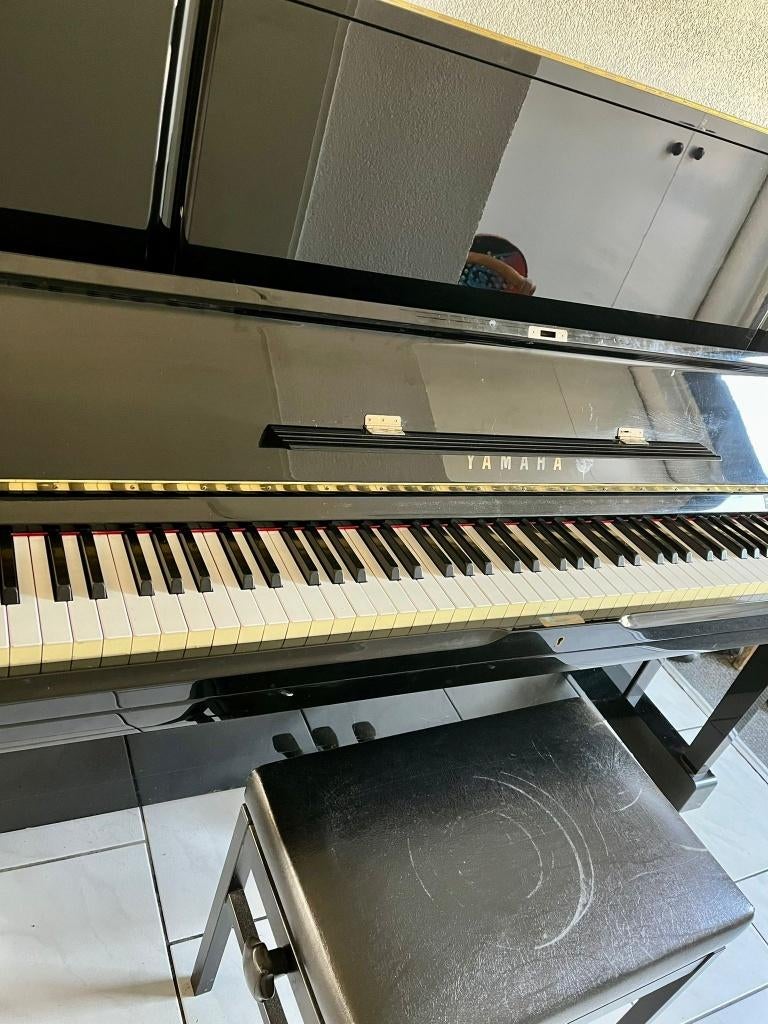 Piano Yamaha U1, Ophalen, Gebruikt, Zwart, Hoogglans