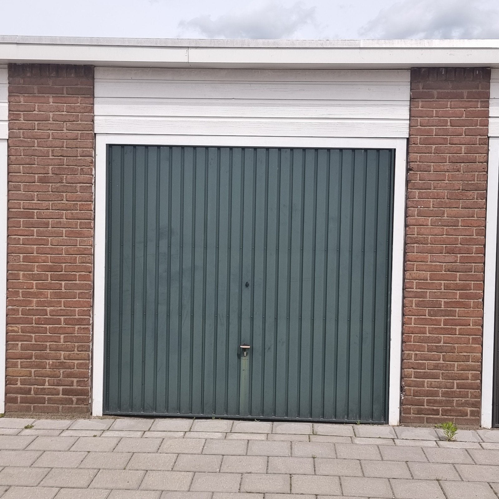 Garage te koop op toplocatie in Enschede (incl. elektra)