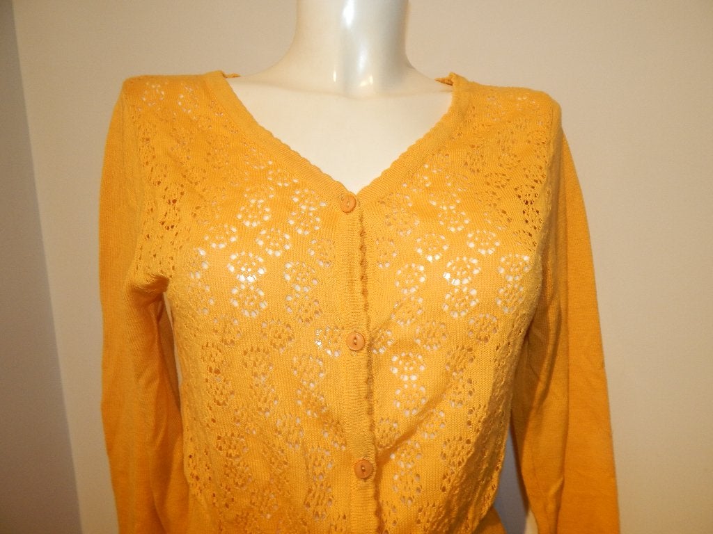 Tante Betsy geel gebreid vest open sier werkje mt M, Kleding | Dames, Truien en Vesten, Maat 38/40 (M), Tante Betsy, Verzenden