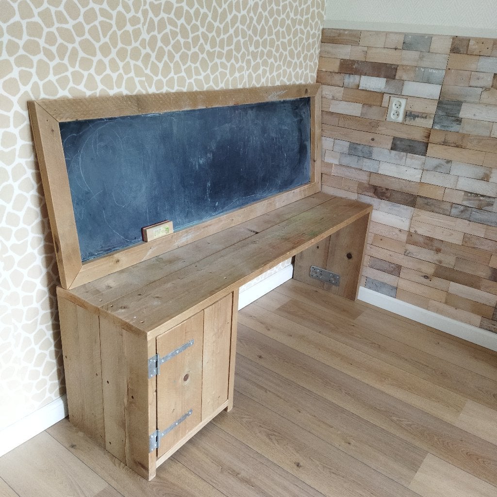 Houten speeltafel speel bureau met krijtbord zie foto's, Ophalen, Zo goed als nieuw