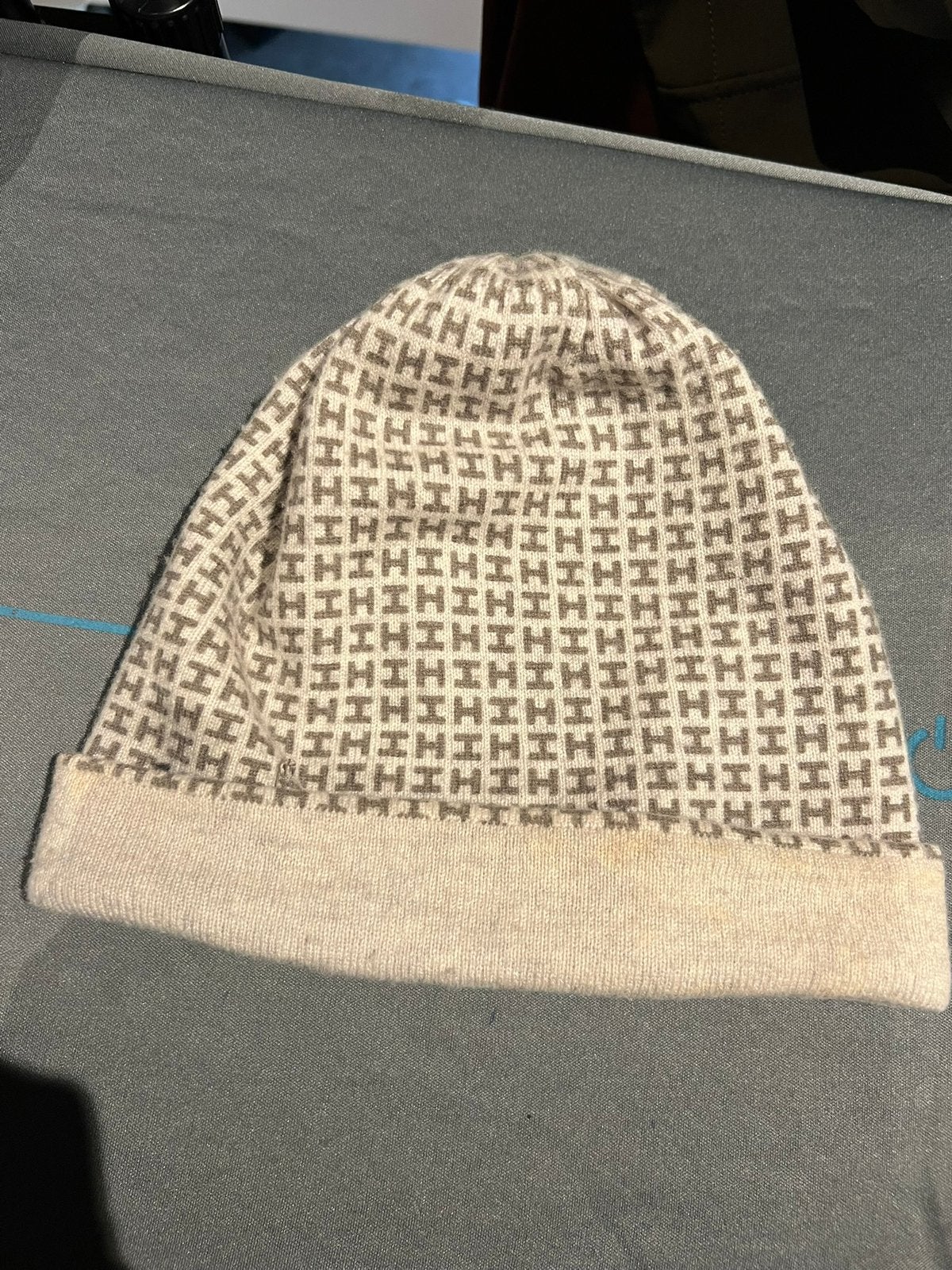 HEMISPHERE muts 100% CASHMERE  origineel ZGAN, HEMISPHERE, Ophalen of Verzenden, Zo goed als nieuw, Muts
