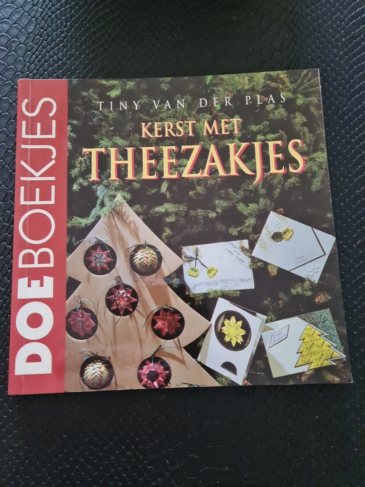 T. van der Plas - Kerst met theezakjes, Ophalen of Verzenden, Zo goed als nieuw, T. van der Plas