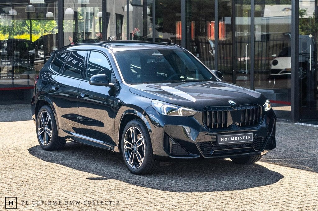 BMW X1 xDrive25e M-Sport | Trekhaak | Pano | 12-2025, Automatische klimaatregeling, Zwart, 48 km/l, Zwart