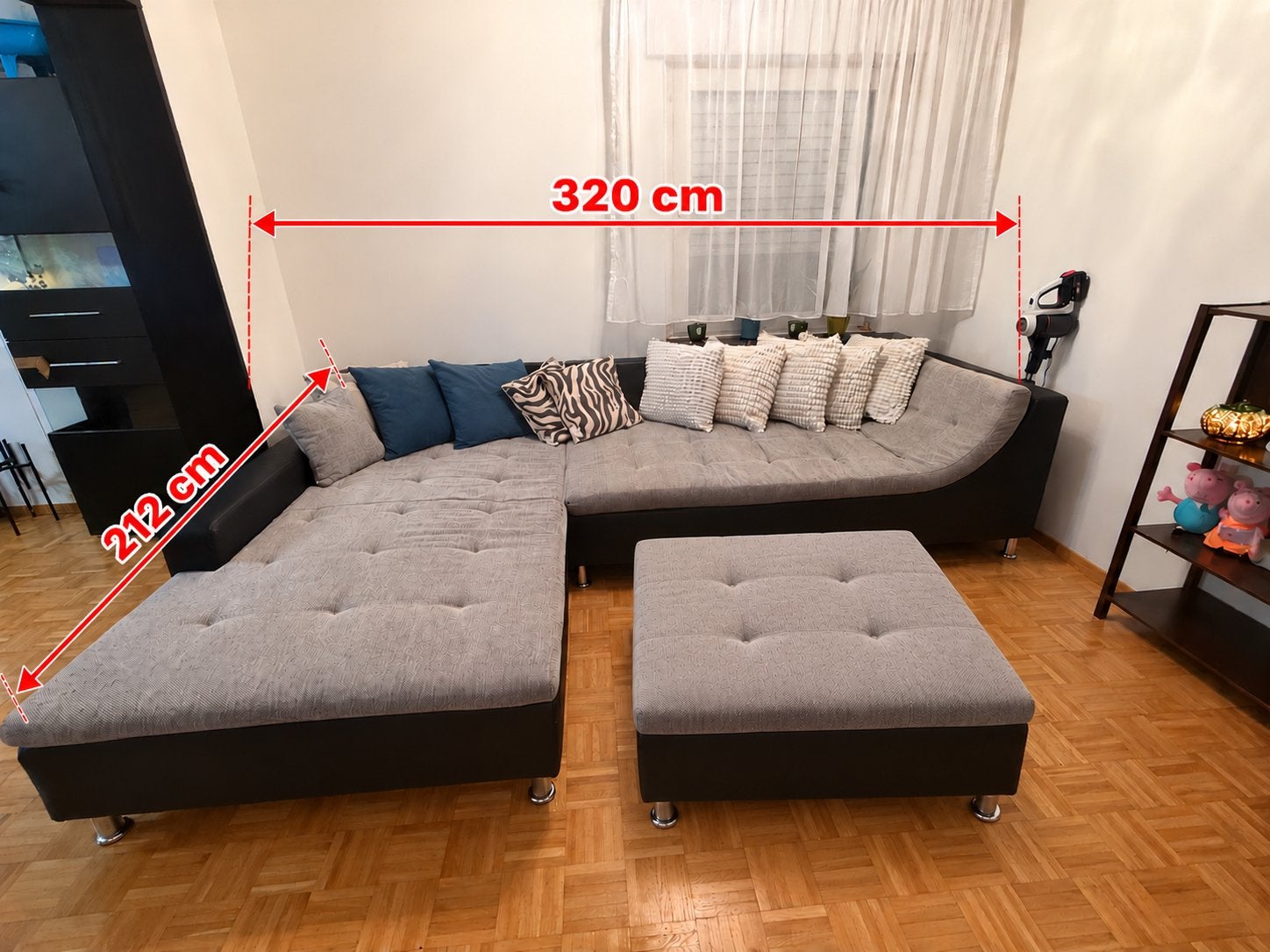Comfortabele Hoekbank met Ottomaan - Grijs/Zwart, Ophalen, Gebruikt, Hoekbank, 300 cm of meer