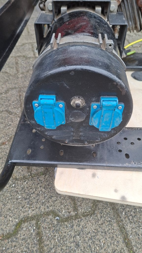 2x aggregaat Honda EC4000 + Europower, Doe-het-zelf en Verbouw, Ophalen, Benzine, ,, Zo goed als nieuw