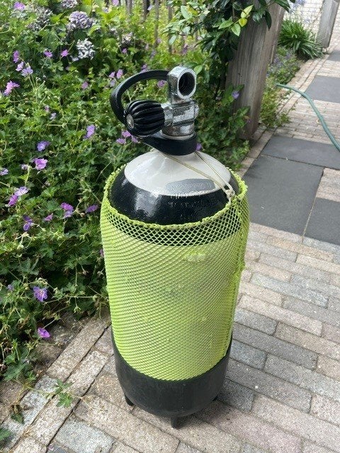 12ltr duikfles  (gekeurd tot 2031), Ophalen, Zo goed als nieuw, Duikfles