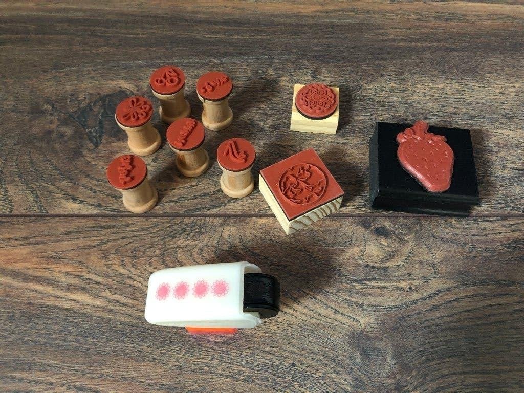 Rubberen stempls + stempelroller | diverse, Ophalen of Verzenden, Nieuw, Houten stempel