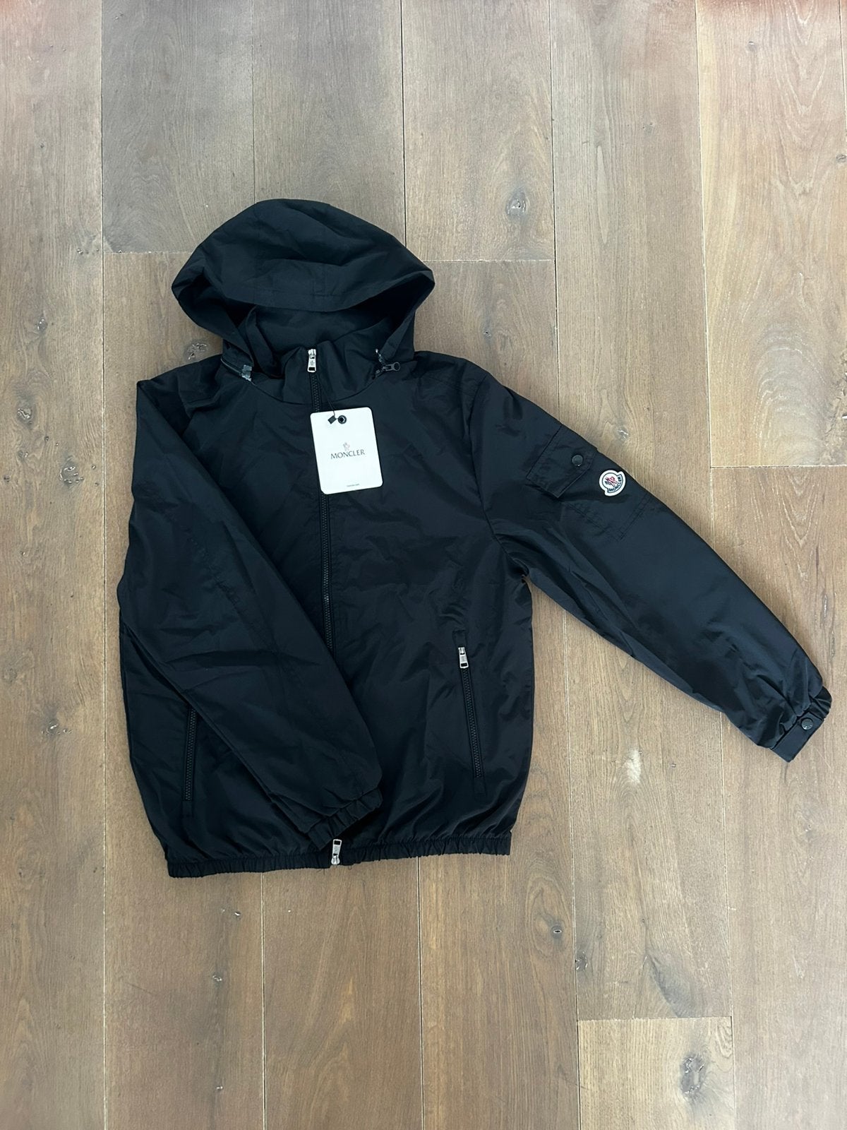Moncler windbreaker (Nieuwstaat), Kleding | Heren, Jassen | Zomer, Verzenden, Nieuw, Maat 48/50 (M), Zwart