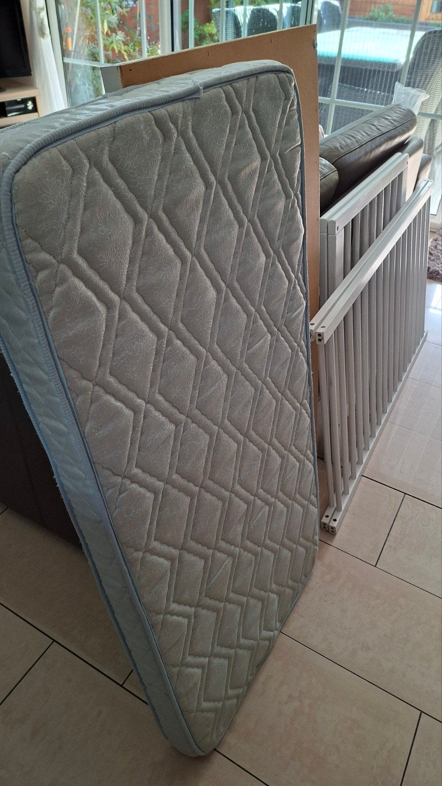 2 Wit houten IKEA ledikantjes met matras, Kinderen en Baby's, Ophalen, Gebruikt, Ledikant