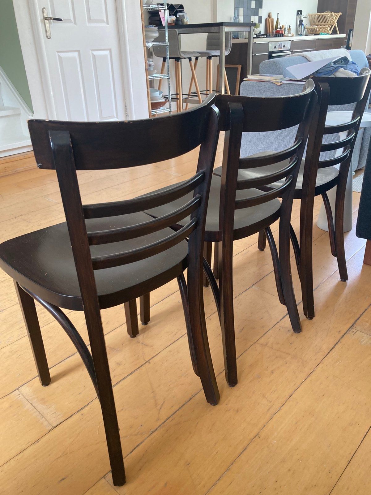 Drie houten caféstoelen, Ophalen, Gebruikt, Minder dan 4 stoelen