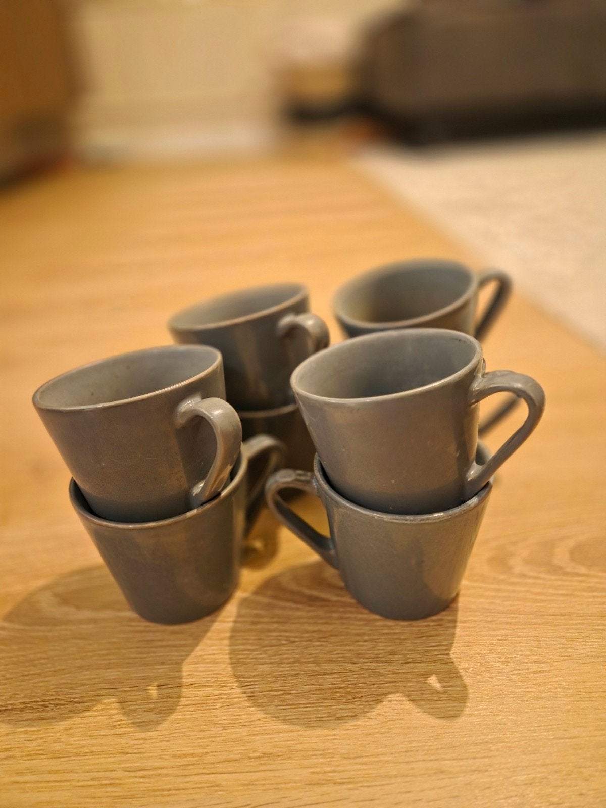 8 mokken grijs/blauw, Huis en Inrichting, Keuken | Servies, Ophalen, Gebruikt, Overige stijlen, Kop(pen) en/of Schotel(s)