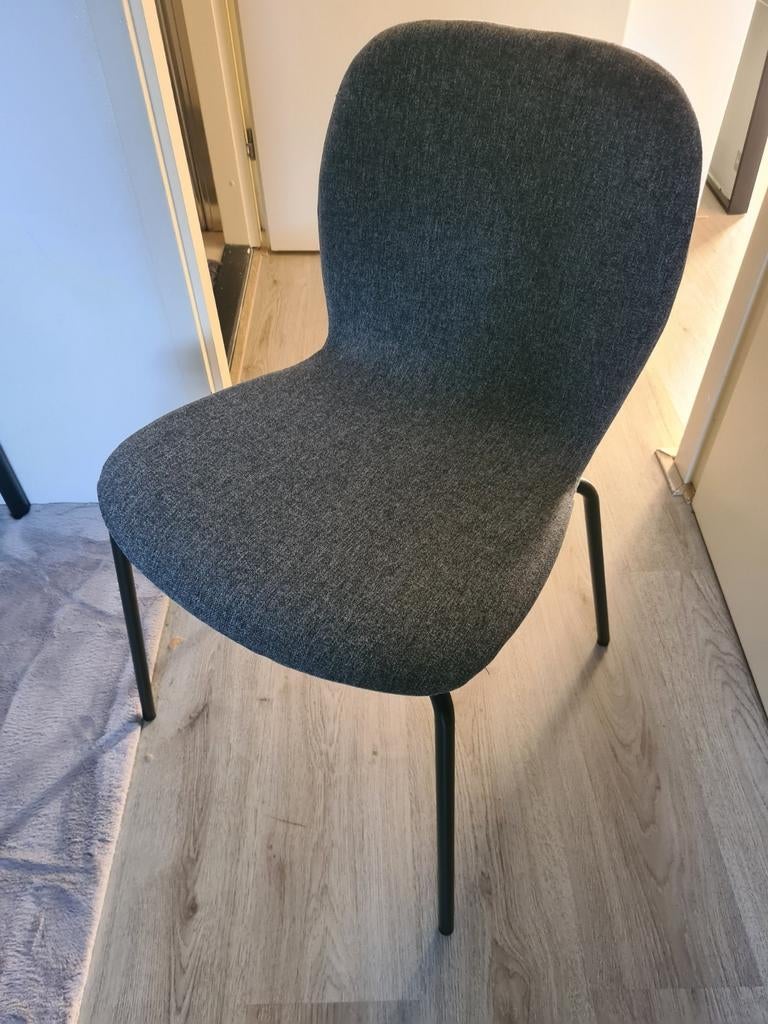2 stoelen - Als nieuw, Huis en Inrichting, Tafels | Eettafels, Ophalen, Zo goed als nieuw, Tot twee personen, Overige materialen