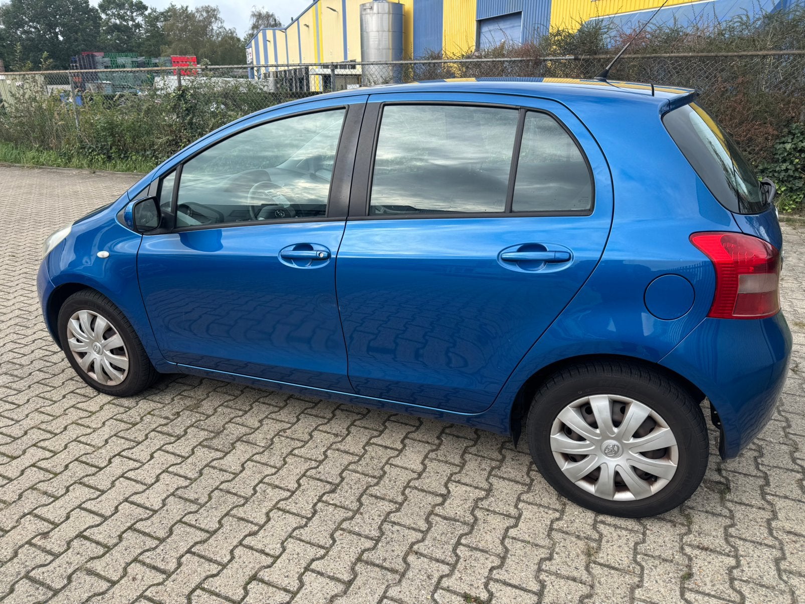 Foto 5 van Toyota Yaris 1.3 16V Vvt-i 5DR SOL MMT 2006 Blauw143496km