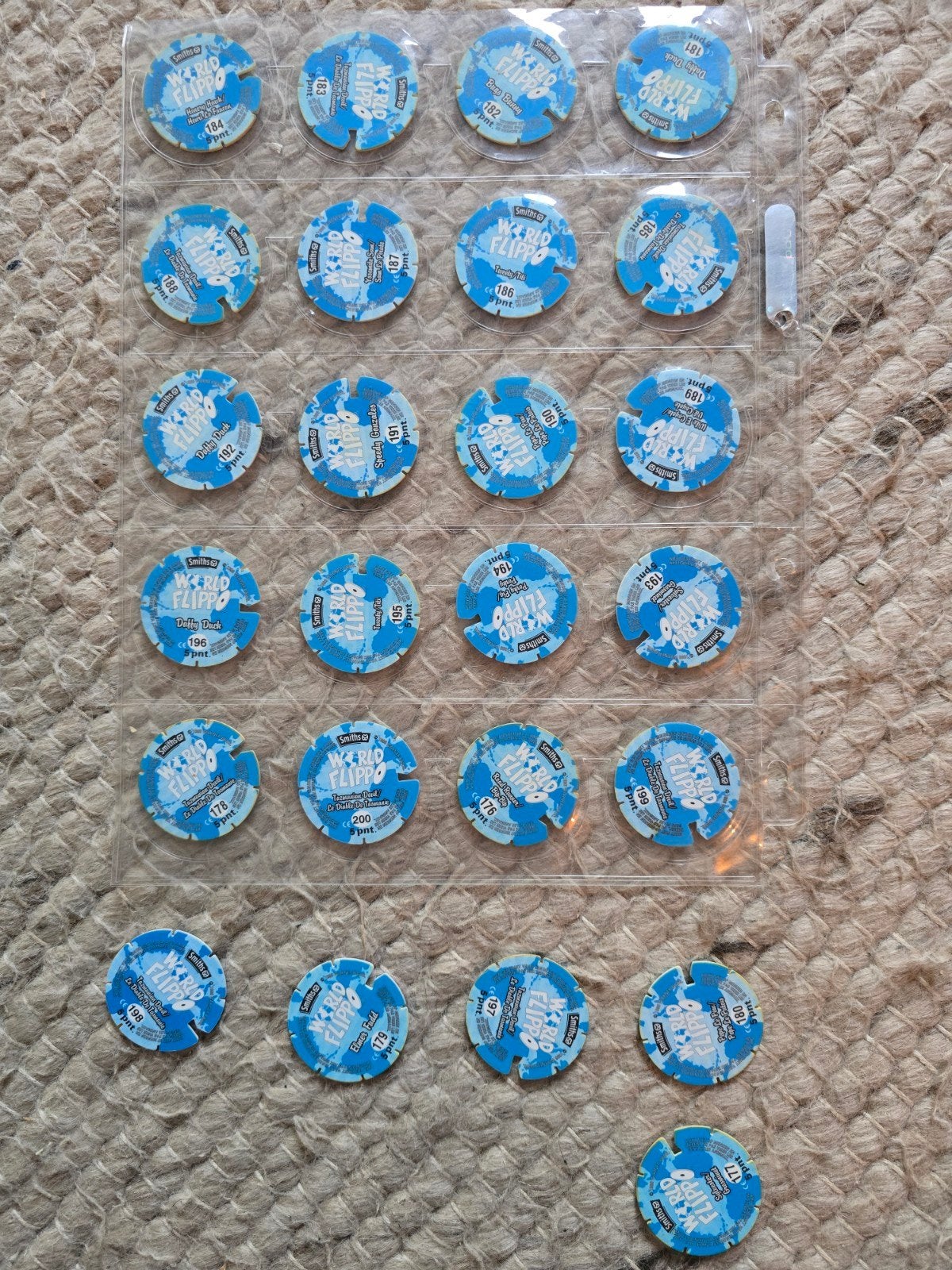 Flippo's uit België: World Flippo's 184 t/m 200, Ophalen of Verzenden, World, Losse flippo's