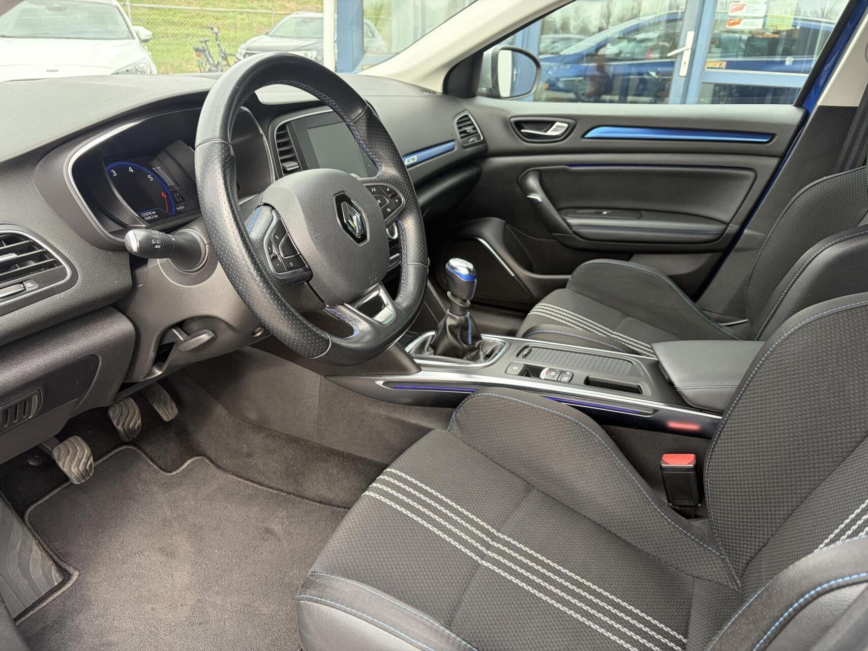 Renault Megane Estate 1.2 TCe GT-Line, Stof, Gebruikt, 4 cilinders, Met garantie (alle)