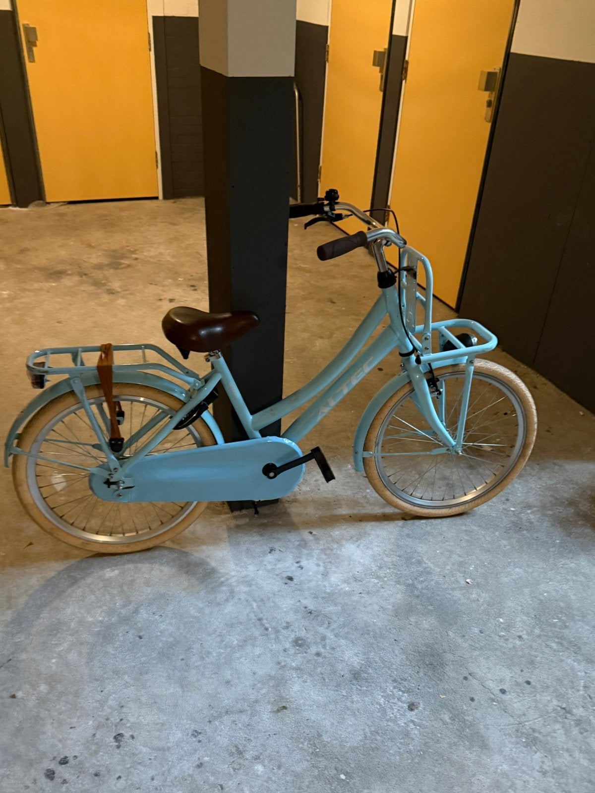 Fiets meisjes, Fietsen en Brommers, Ophalen, Zo goed als nieuw, 20 inch