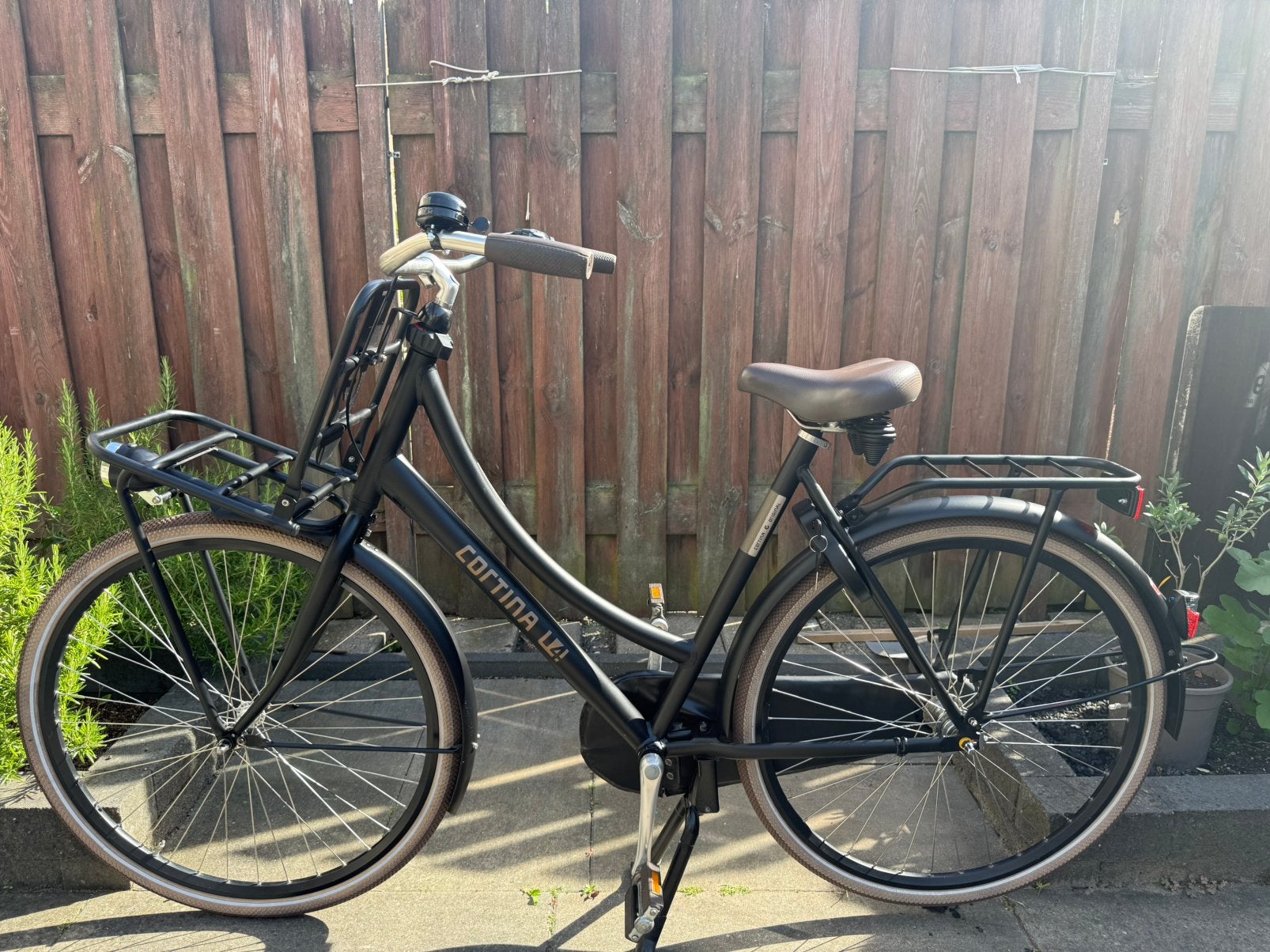 Prachtige Cortina u4 original D57 dames/transportfiets, Fietsen en Brommers, Fietsen | Dames | Damesfietsen, Ophalen of Verzenden