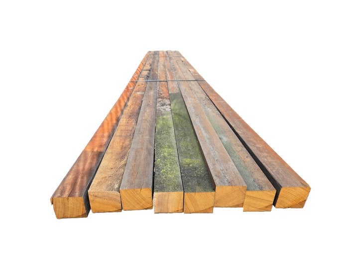 8 Hardhouten palen 70x75 mm / 5.00 m lang - nr: HB416