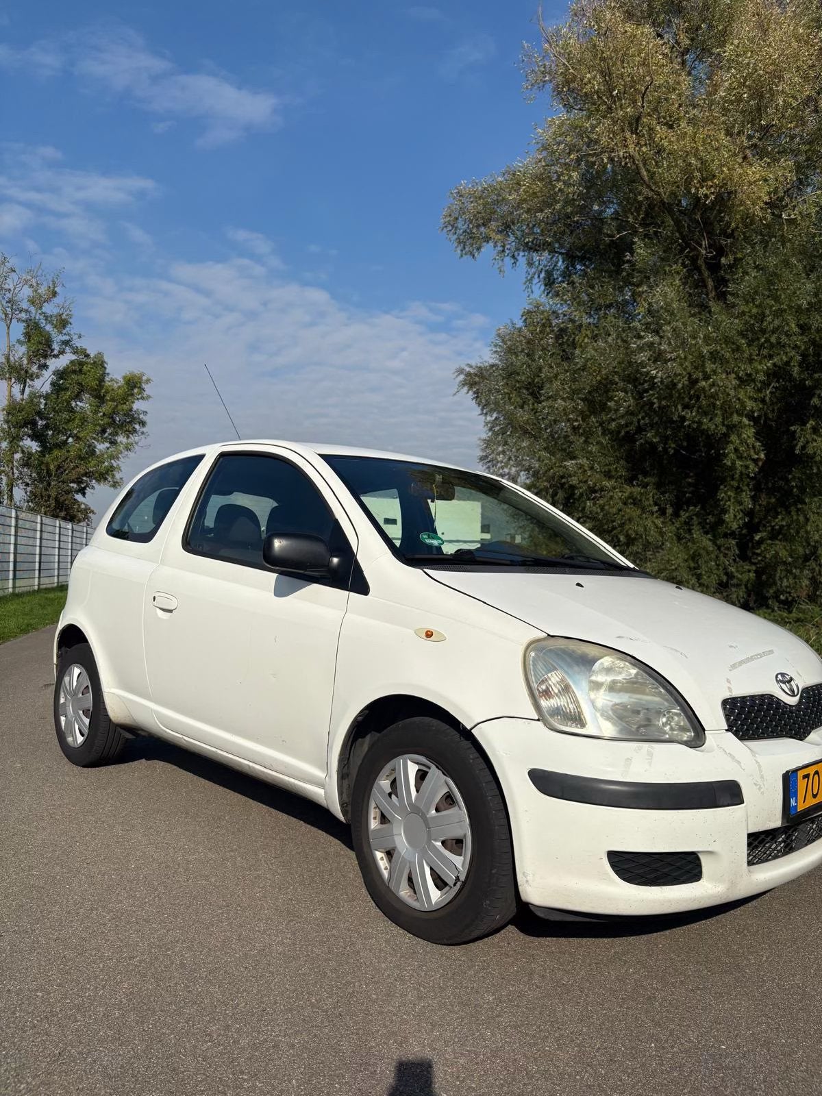 Toyota Yaris 1.0 16V Vvti 3DR 2005 Wit