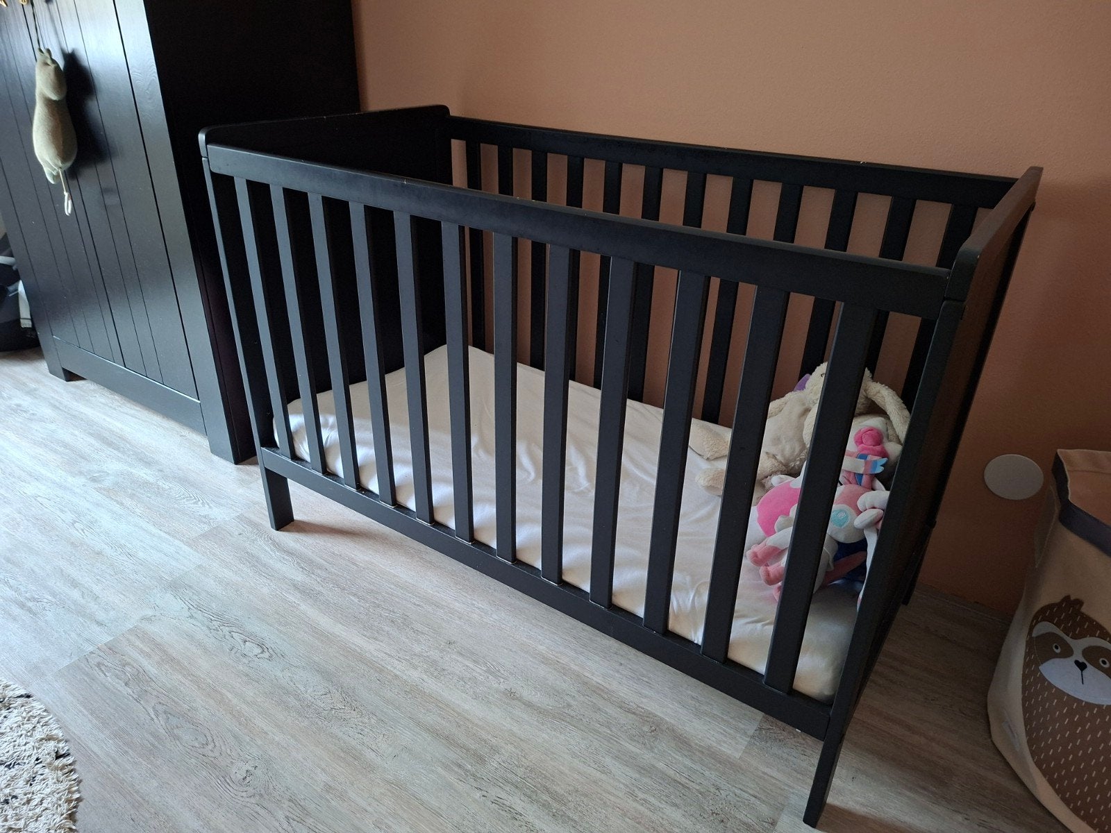 Complete babykamer: commode, kledingkast en ledikant, Kinderen en Baby's, Ophalen, Gebruikt, 50 tot 70 cm, 100 cm of meer