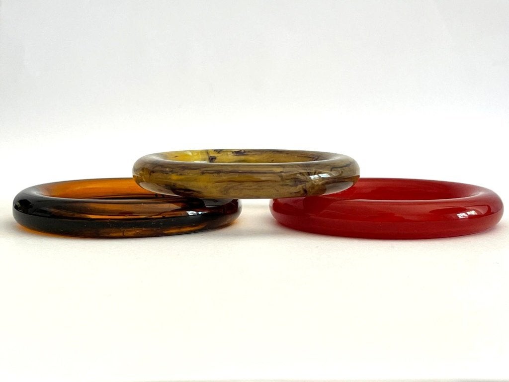 3 Gemarmerde Armbanden in Rood, Geel en Bruin Catalin, Verzenden, Nieuw, Zilver